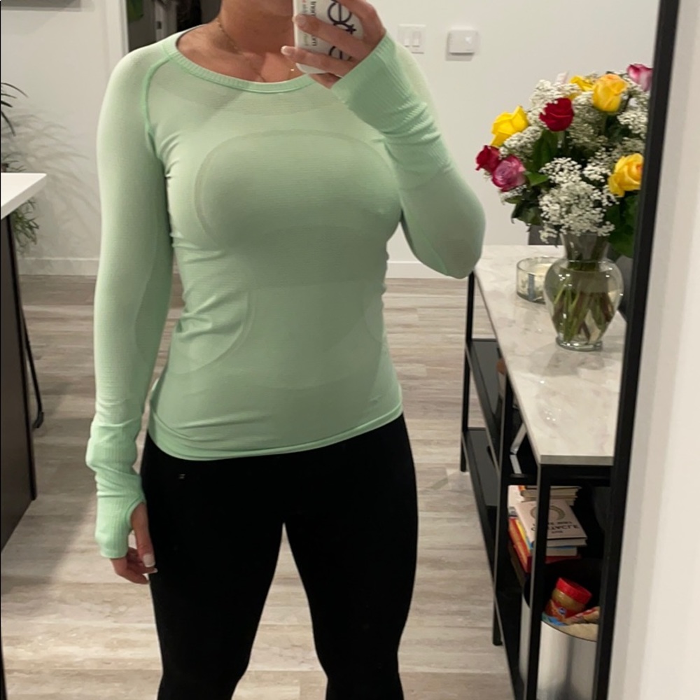 Lululemon seafoam green long sleeve